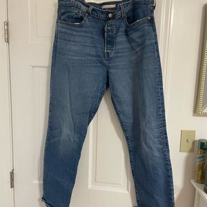 Levi wedgie straight mom jeans